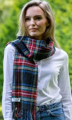 Hot Sweater Shop 100% Lambswool Tartan Scarf Black Stewart