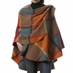 Fashion Sweater Shop 100% Lambwool Cape Col: 639
