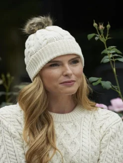 Outlet Sweater Shop Aran Cable Knit Hat Pom Pom Natural