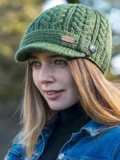 New Sweater Shop Aran Cable Knit Peak Hat Green