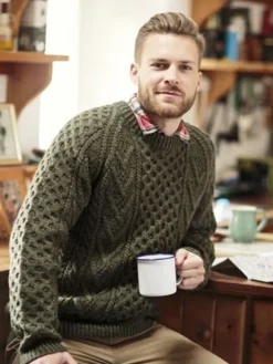 New Sweater Shop Aran Handknit Sweater S157 Green