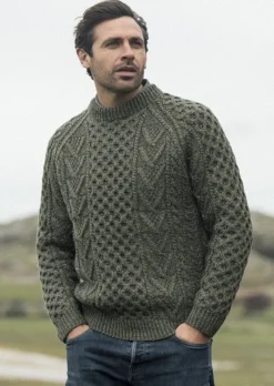 New Sweater Shop Aran Handknit Sweater S157 Green