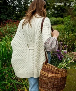 Outlet Sweater Shop Crocus Horseshoe Cable Cape Natural