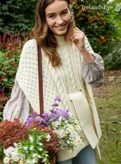 Outlet Sweater Shop Crocus Horseshoe Cable Cape Natural