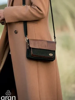 Outlet Sweater Shop Green Tweed Herringbone and Leather Irish Mini Handbag R709