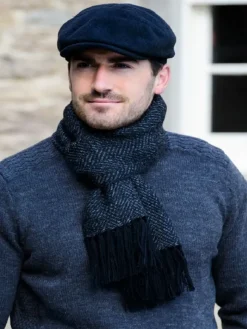 New Sweater Shop Kerry Peak Cap Black