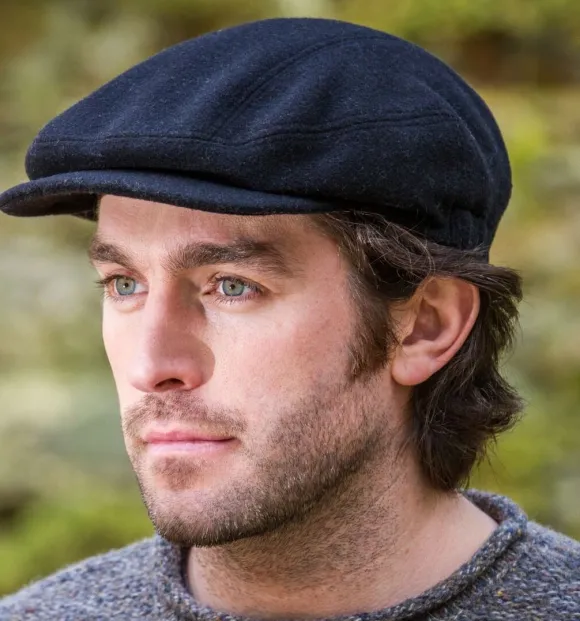 New Sweater Shop Kerry Peak Cap Black