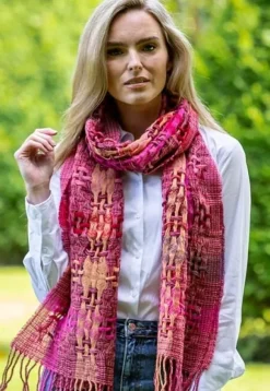 Best Sweater Shop Suantrai of Ireland Open Weave Wool Scarf Pink