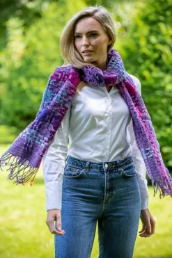 Fashion Sweater Shop Suantrai of Ireland Scarf Open Weave Purple Fuschia