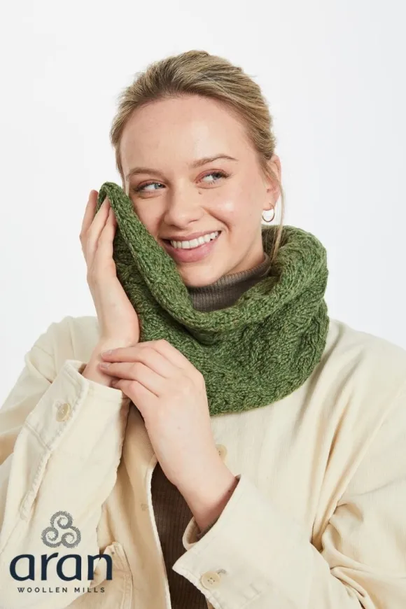 New Sweater Shop Super Soft Aran Snood Green B859