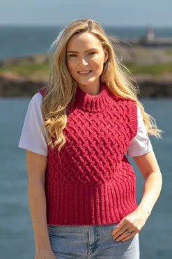 Outlet Sweater Shop Trellis Crop Vest Bramble Red