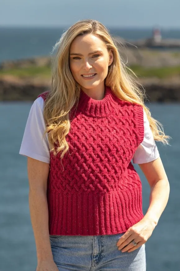 Outlet Sweater Shop Trellis Crop Vest Bramble Red