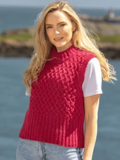 Outlet Sweater Shop Trellis Crop Vest Bramble Red
