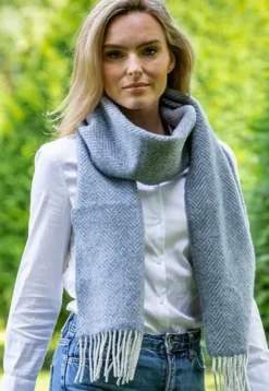Best Sweater Shop Wool and Cashmere Blue Herringbone Scarf 2424