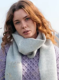 Outlet Sweater Shop Wool and Cashmere light grey Herringbone Scarf 2422