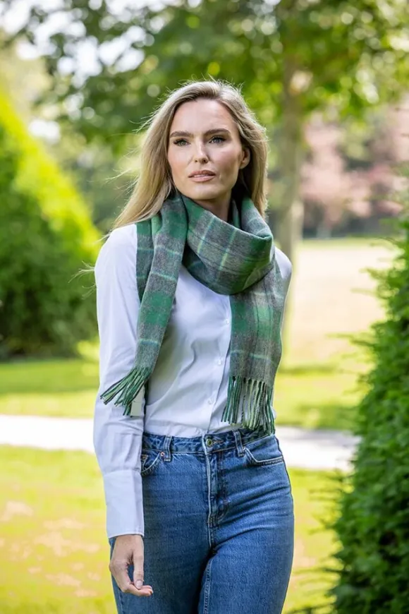 Outlet Sweater Shop Wool and Cashmere Scarf Green Tartan