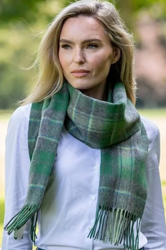 Outlet Sweater Shop Wool and Cashmere Scarf Green Tartan